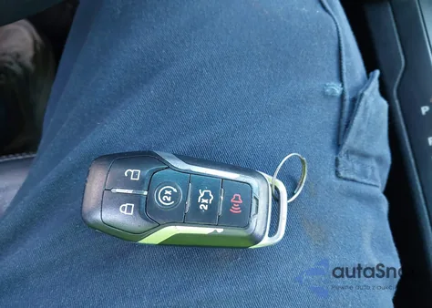 2016 Ford Explorer Limited z USA, uszkodzony, nr VIN 1FM5K8F89GGC89324